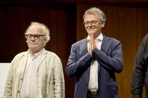 Das Publikum dankte Michael Köhlmeier und Marcus Nigsch mit tosendem Applaus.