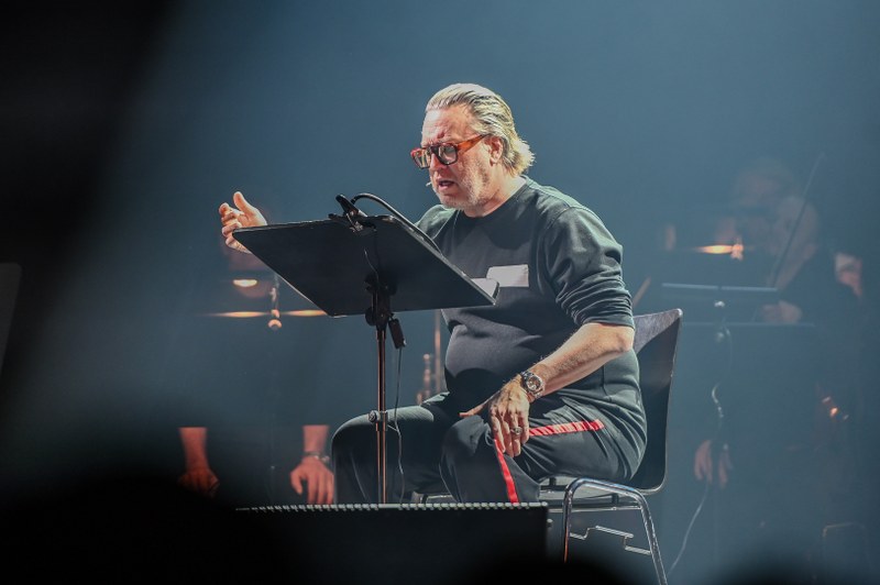 Zwei Stunden granteln über alles und jeden: Nicholas Ofczarek interpretiert Bernhard grandios. (Foto: Lilli Löbl)