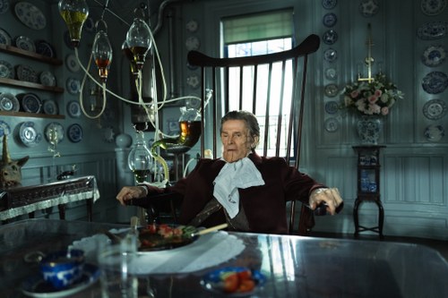 Der sanftmütige Frankenstein: Willem Dafoe als moderner Prometheus. (Foto: Searchlight Pictures)