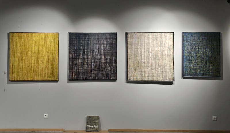 Richard Bösch – Vier Arbeiten o.T., Acryl auf Leinwand (Foto: Kapi)