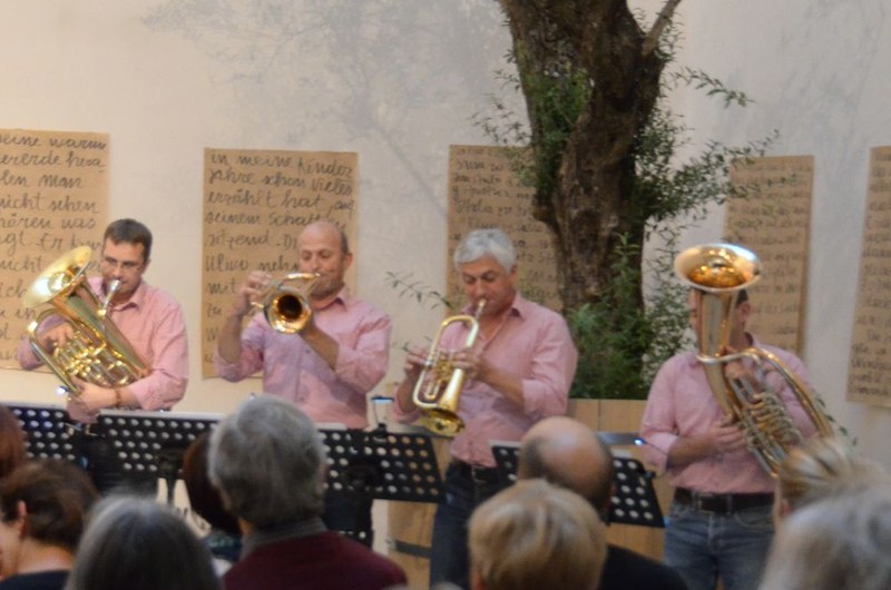 Die Blechbanda Au präsentierte unter anderem Marschmusik von Josef Greußing.