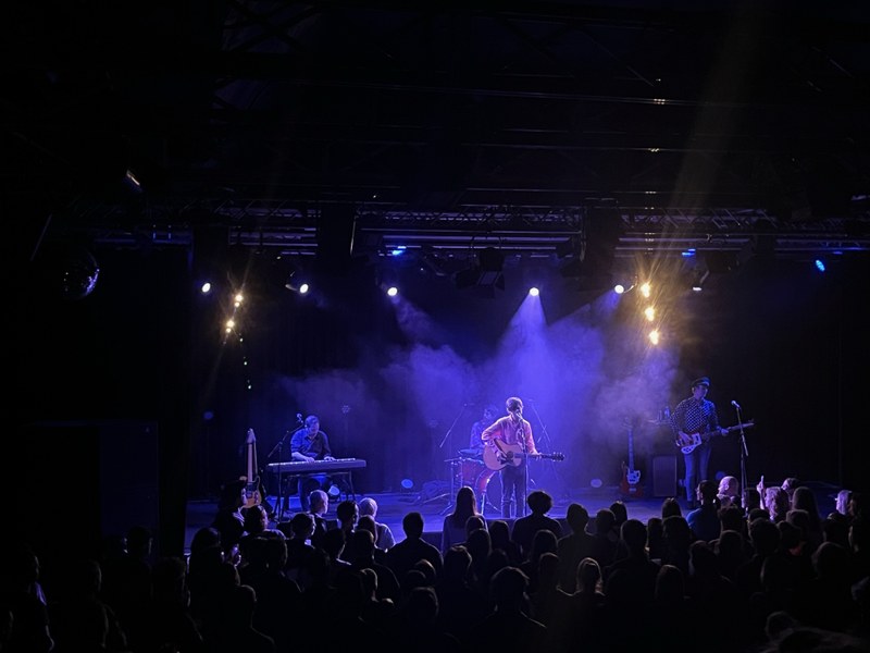 Der Nino Aus Wien und Die AusWienBand (alle Fotos: Annalena Ruppe)