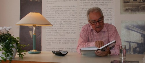 Während einer Lesung im ehemaligen literaturhaus schanett in Hohenems