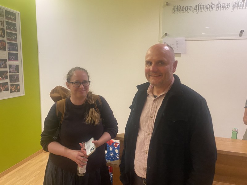 Sarah Wipauer und Georg Sutterlüty waren nach der Veranstaltung weiter in ein Gespräch vertieft.