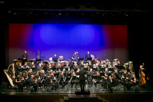 Symphonische Blasmusik auf Topniveau mit Triumphal Winds unter Markus Lins in der Kulturbühne AMBACH (Foto: Dietmar Mathis)