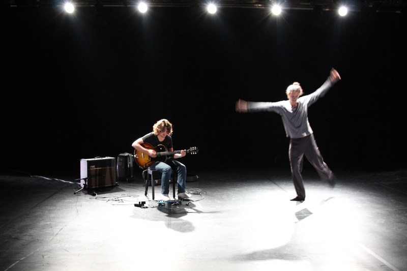 Jacques Mantica und Nicolas Cantillon mit "Listen & Watch" am Spielboden (Foto: © Spielboden/Michael Fritz)