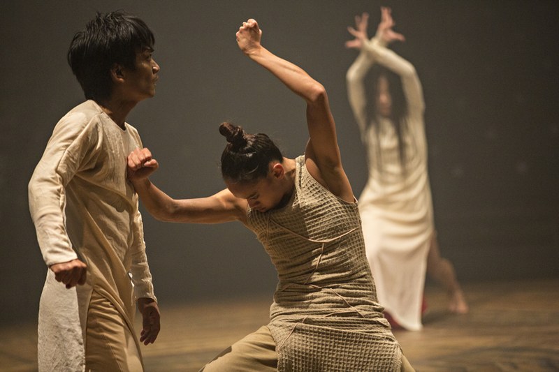Der von der Insel Java stammende Rianto hat von Akram Khan die Rolle des Bhishma übernommen (alle Fotos: © Jean Louis Fernandez)
