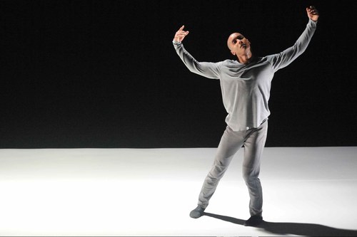 Ima Iduozee ist im Breakdance und im zeitgenössischen Tanz gleichermaßen zuhause (alle Fotos: Stefan Hauer)