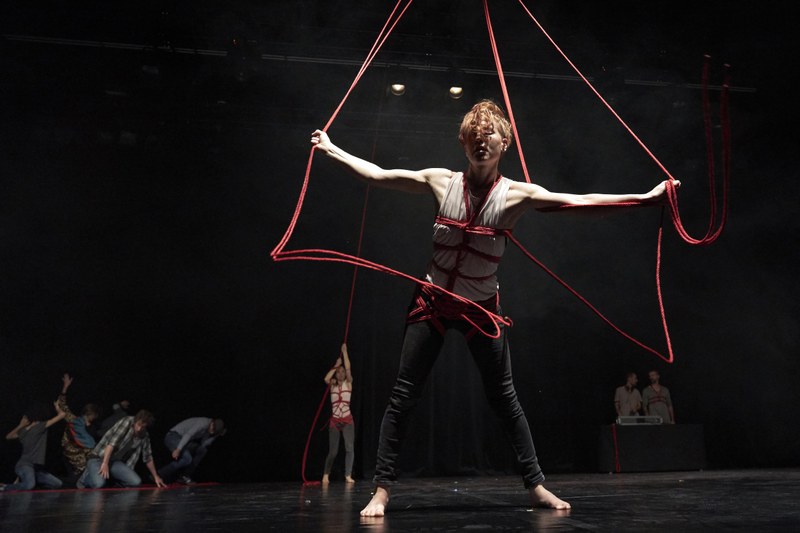 "Seilschaften" von Christine Gruber und Carolina Fink repräsentiert das Festivalmotto "Vernetzung" eindrücklich. © Anja Köhler | anderer.de
