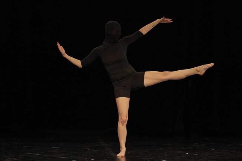 "Solo II" von Carmen Pratzner mit musikalischer Begleitung von Thomas Liesinger  © Anja Köhler | andereart.de