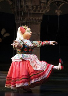 Die ungarische Prinzessin als Brautanwärterin und ihr folkloristischer Tanz | © Christian Flemming