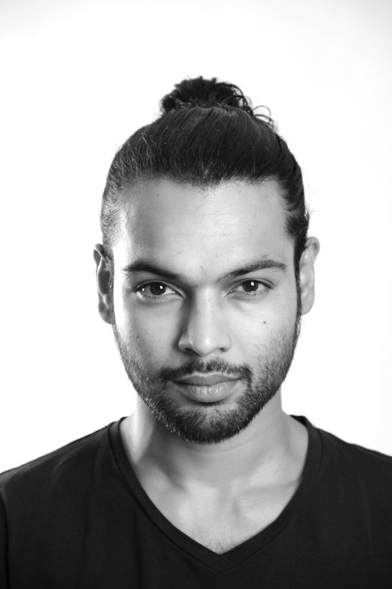 Der 35-jährige Tänzer und Choreograph Shailesh Bahoran verbindet Breakdance und indische Tradition, Gegenwartsreflexion und die Auseinandersetzung mit den eigenen Wurzeln