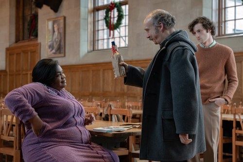 Auch Köchin Mary (Da‘Vine Joy Randolph) freut sich über das passende Geschenk. (Foto: Focus Features)