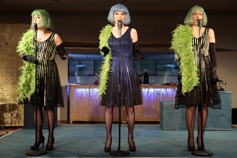 Barbara Camenzind als Laverne, Katrin Hauptmann als Patty, Tamara Stern als Maxene