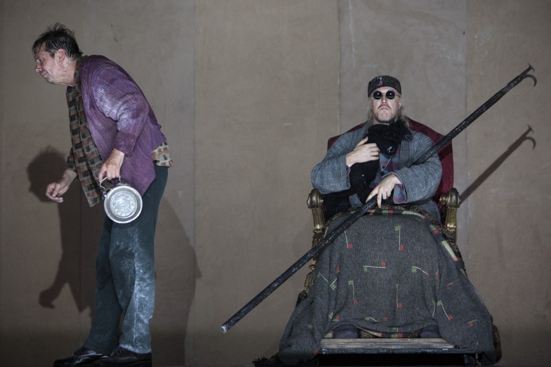 Michael Maertens und Nicholas Ofczarek - Diener und Herr