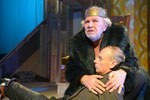 Onkel Ewald (H.M. Buttinger) und sein Bruder Kai (P. Badstübner)