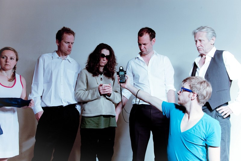 aktionstheater ensemble: gut gespielt, aber keine Spur von einem „leidenschaftlichen Plädoyer für die Macht der Fantasie“ (© E. Chapon)