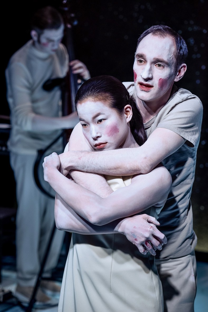 Thorsten Hierse, Kotti Yun und Musiker Tobias Vethake vom Deutschen Theater Berlin