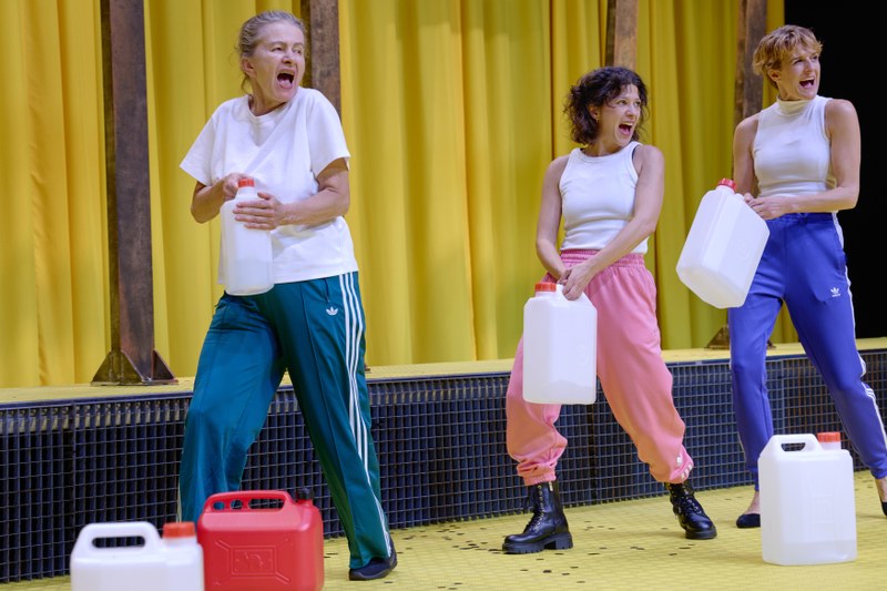 Roswitha Soukup (Liselotte), Johanna Hainz (Ems) und Claudia Carus (Anja) (Foto: Anja Köhler)