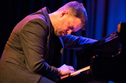 Pianist Colin Vallon erwies sich als kongenialer Partner (Foto: Stefan Hauer)